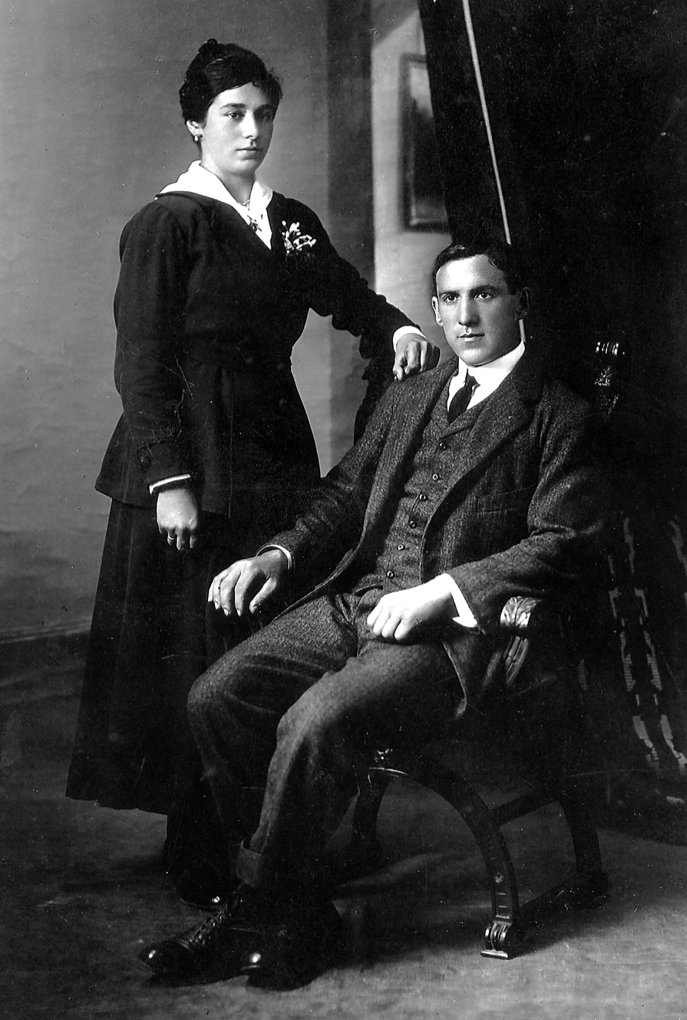 Mugartegiko Rosario Arregi Urresti eta Jose Domingo Arriola Elgoibar ezkontza egunean [Argazkia]