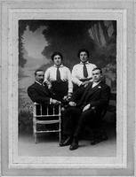 Julian Bereikua Garate eta Mª Ageda Nicasia Arriola Aldazabal; Mª Antonia Arriola eta Evaristo Galdos.