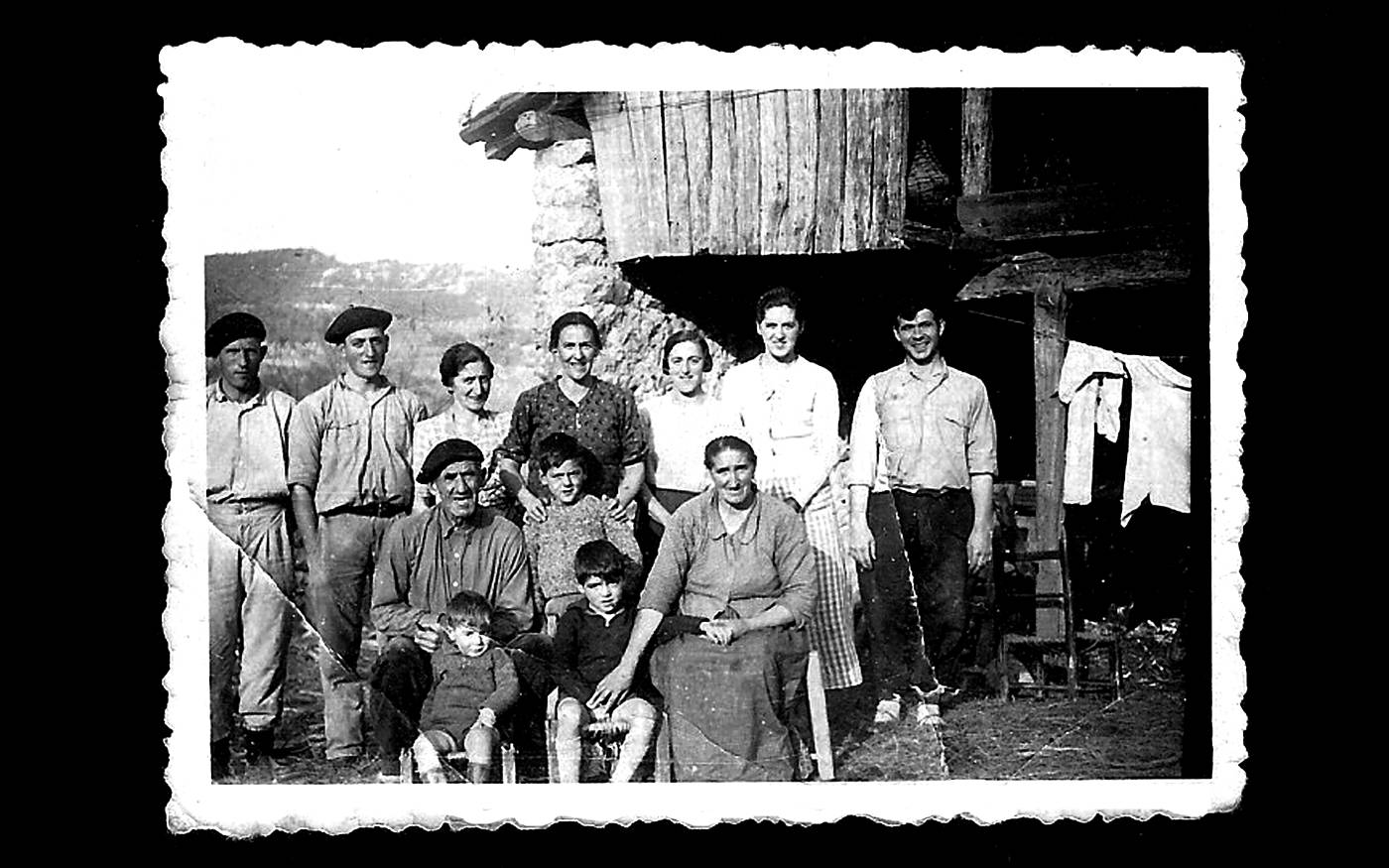 Milloiko ermitan Aldeko familia. [Argazkia]