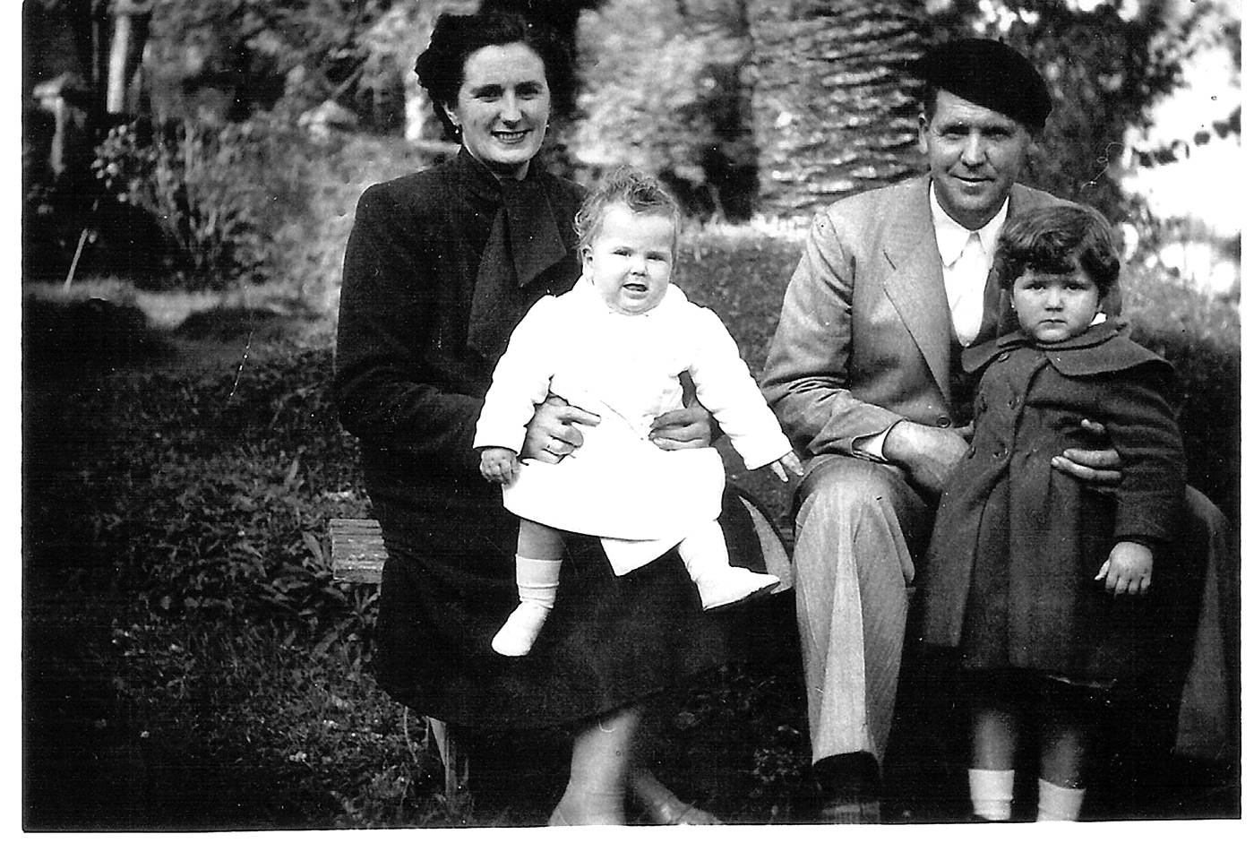 Veronica Iriondo eta Pedro Azumendi alabekin [Argazkia]