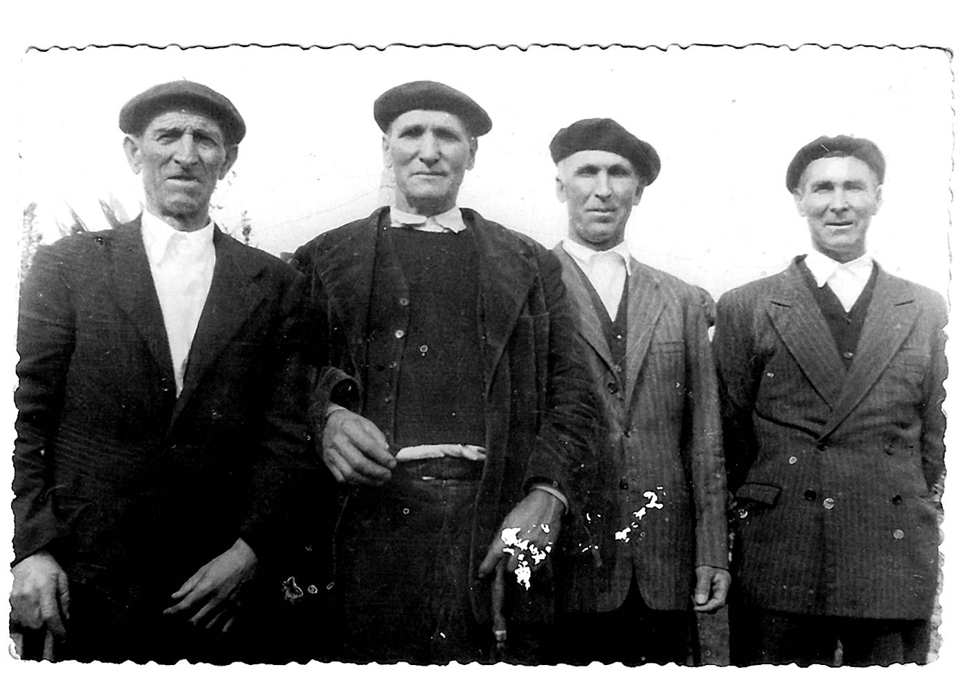 Arriola anaiak. [Argazkia]