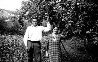 Olasotarrak. Hermerejildo Plaza eta Ramona Urizarbarrena.