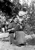 Torre baserrian. Maria Andresa Argoitiagoruetan.