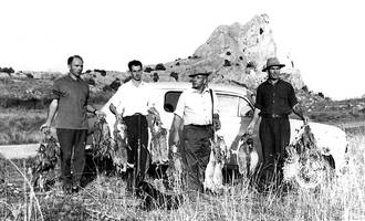 Ehizatutakoarekin eskutan, Jose Anakabe, Delfin Furundarena, Adrian Elordi eta Jose Kaltzakorta Allukiz.