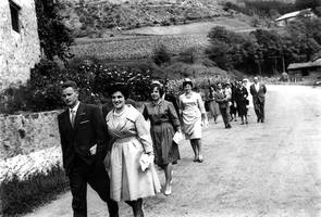 Andramarixen Domingo Mugartegi, Maite Aranbarri eta beste batzuk, Lucia Aranbarriren ezkontzara.