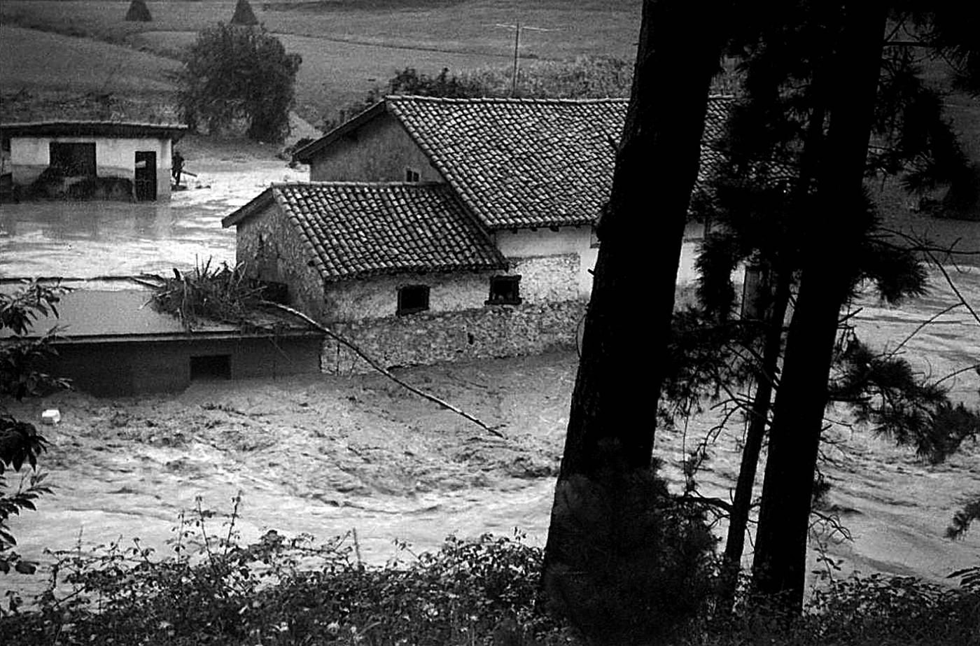 1983ko uholdeak. Bolin errota. [Argazkia]