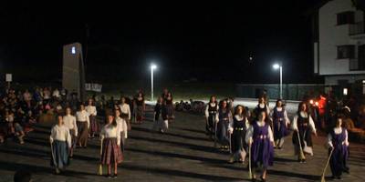 San Juan Jaiak : Sarats Dantza Taldearen emanaldia